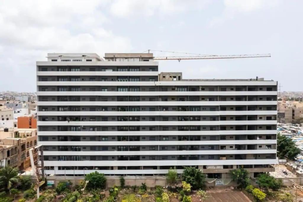 Superbe Appartement Avec Parking Gratuit Et Garde Dakar Kültér fotó